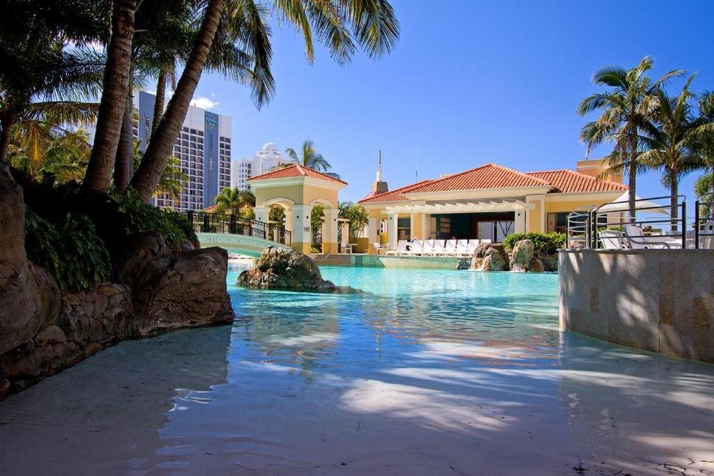 Deluxe Chevron Renaissance Daire Gold Coast Dış mekan fotoğraf